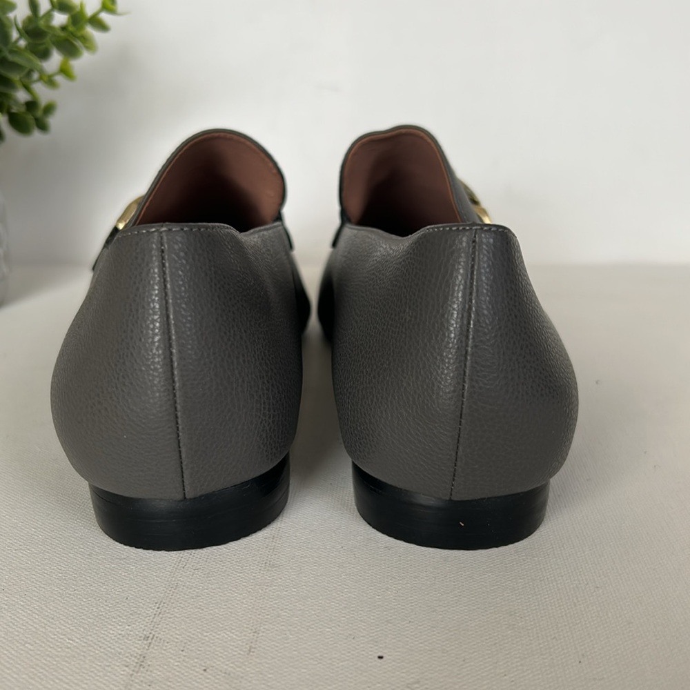 Women's Linea Paolo Mabel-L
Pointed Toe Loafer w/Goldtone Links Stone - Picture 6 of 16